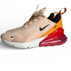 Nike Air Max 270 Women’s in Washed Coral/Black-Laser Fuchsia
Sz 7
